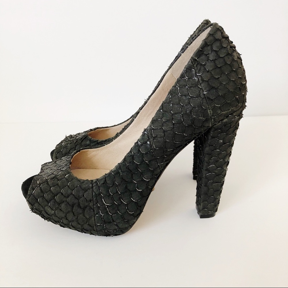 House of Harlow 1960 Pearl Black Heel Pumps